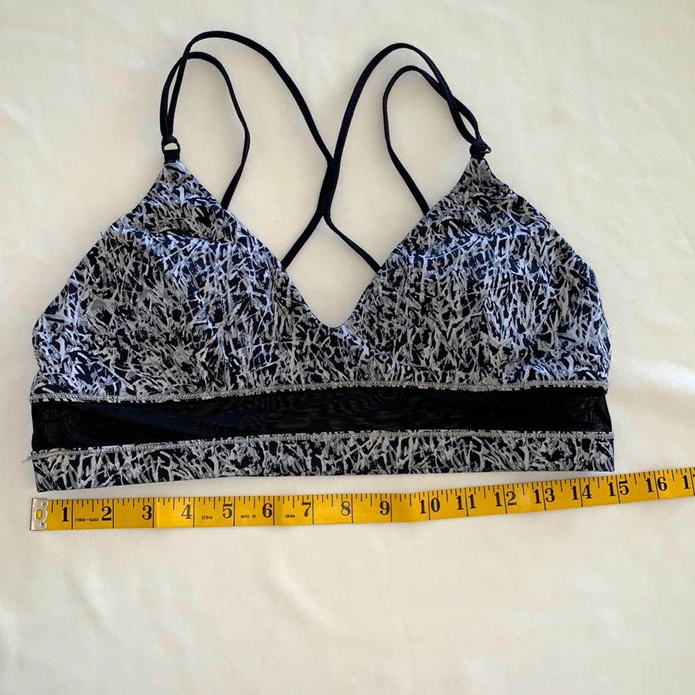 Lululemon NWOT Blk/Wht H2o Sports Bra 12
